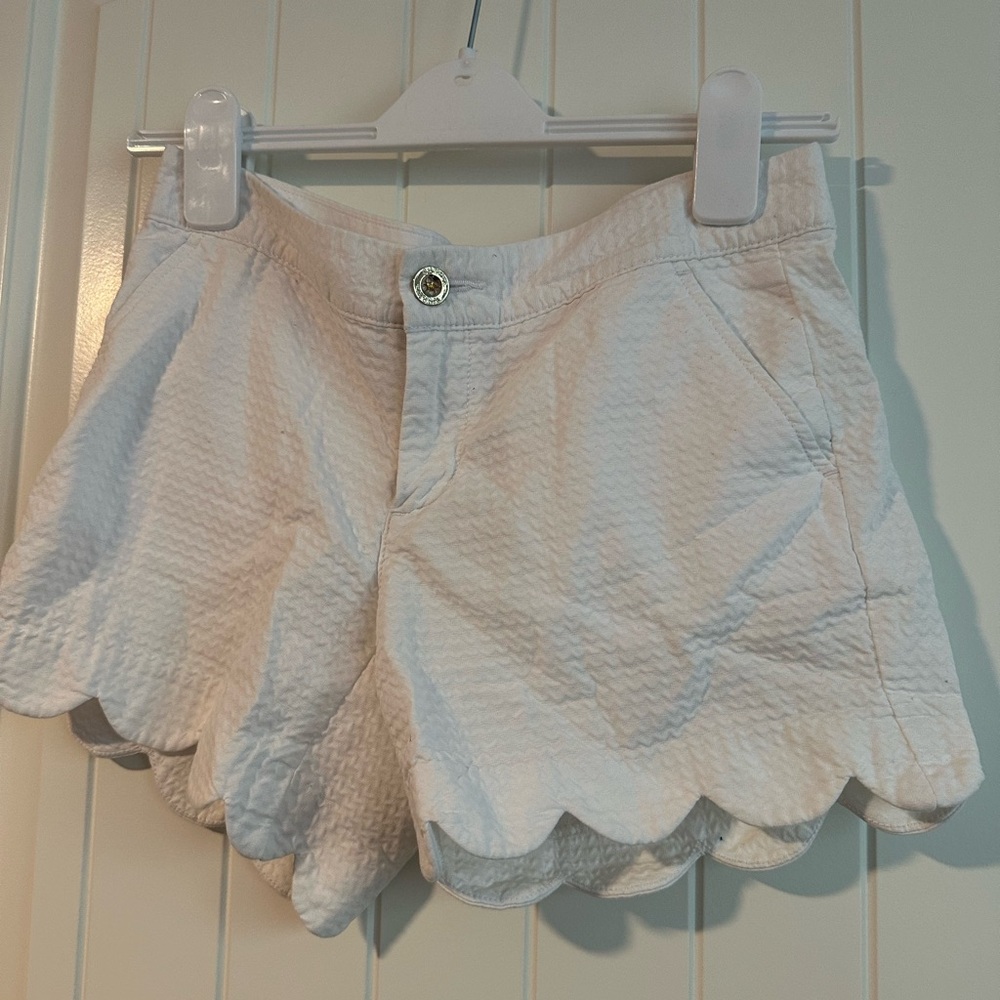 Lilly Pulitzer White Scalloped Women Shorts